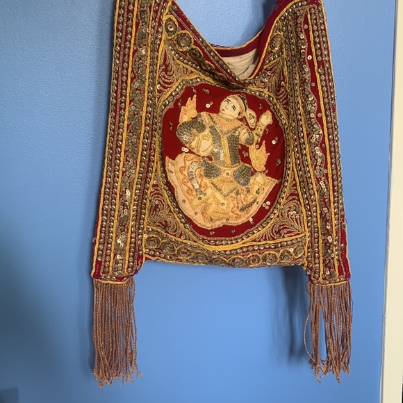 • Gorgeous Thai Handmade Shoulder Bag • - Picture 1 of 9